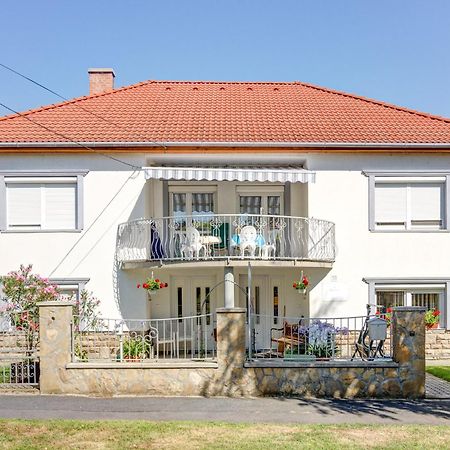 Ilona Apartman Хевіз Екстер'єр фото